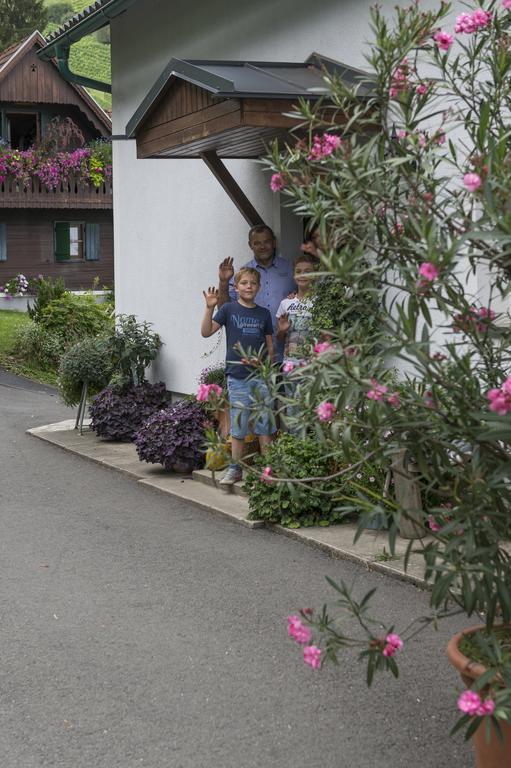 Privatzimmer Haring Kitzeck im Sausal Exterior foto